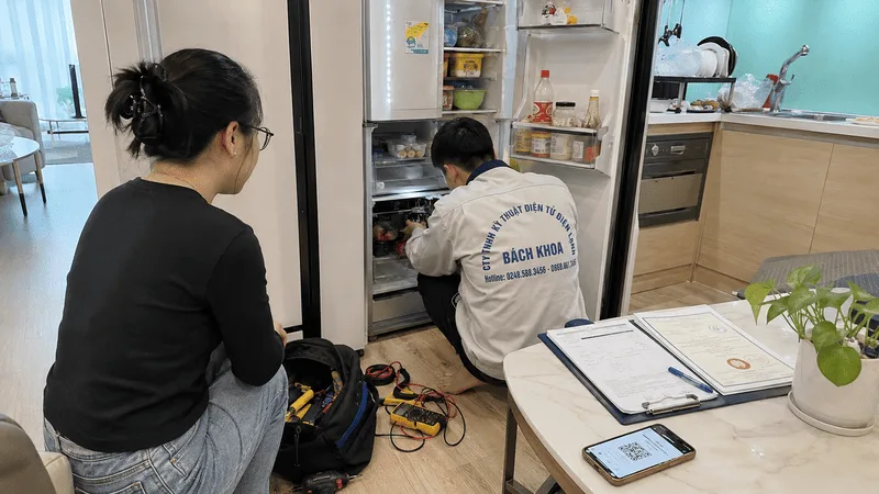 Mọi khâu trong lúc sửa tủ lạnh Cầu Giấy của Bách Khoa đều minh bạch sửa tủ lạnh cầu giấy