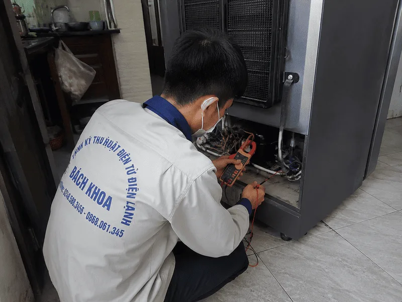 Tủ lạnh bị rò điện: Hướng dẫn cách nhận biết và tự sửa an toàn tủ lạnh bị rò điện