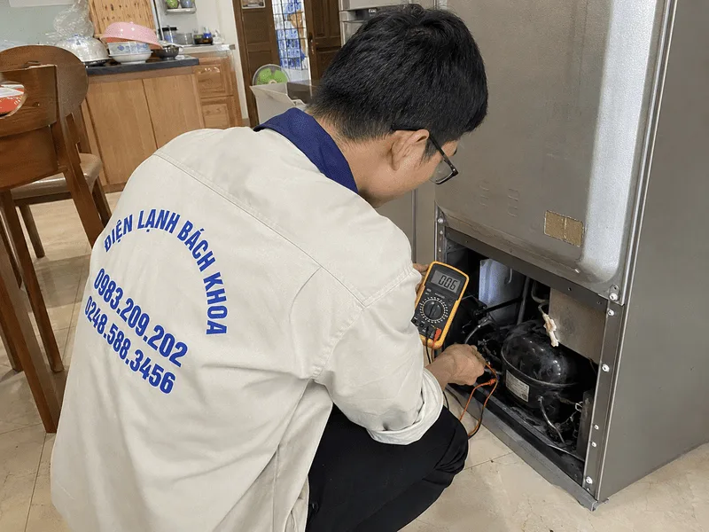 tủ lạnh không vào điện