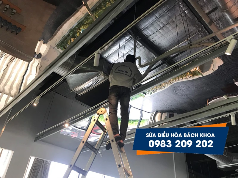 điều hoà đóng tuyết đầu hồi